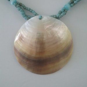 Necklace; natural shell and turquoise beads